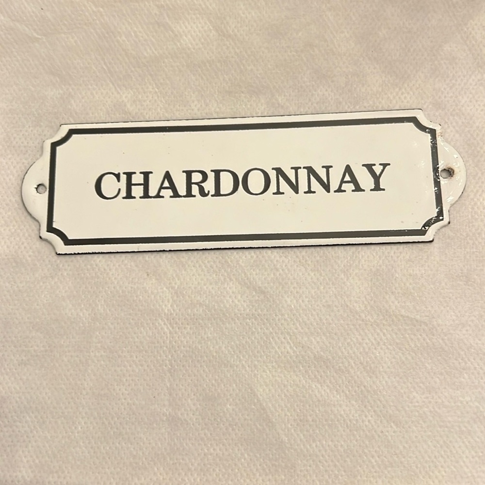 Wine metal sign / plaque - Chardonnay in black and white